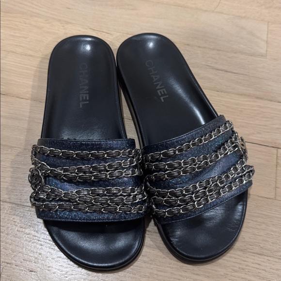 Chanel Chain Slides Shoes - Picture 9 of 9
